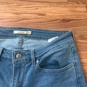 LEVIS 714 STRAIGHT JEANS